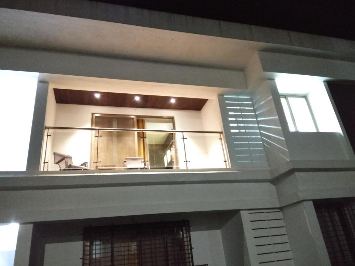 Parishreya Holiday Home Lonavla Zewnętrze zdjęcie